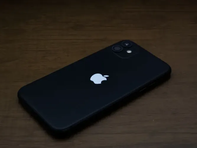 iPhone 11 64GB - Ótimo Estado, Face ID OK