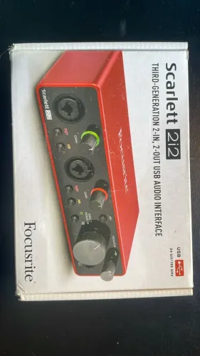 Interface de áudio Scarlett 2i2 3ª geração