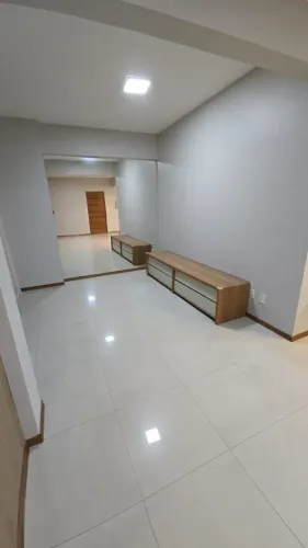 Edifício Privilege Residence, semimobiliado, com 94 m². 2Q/1S. Batista Campos - Belém - PA