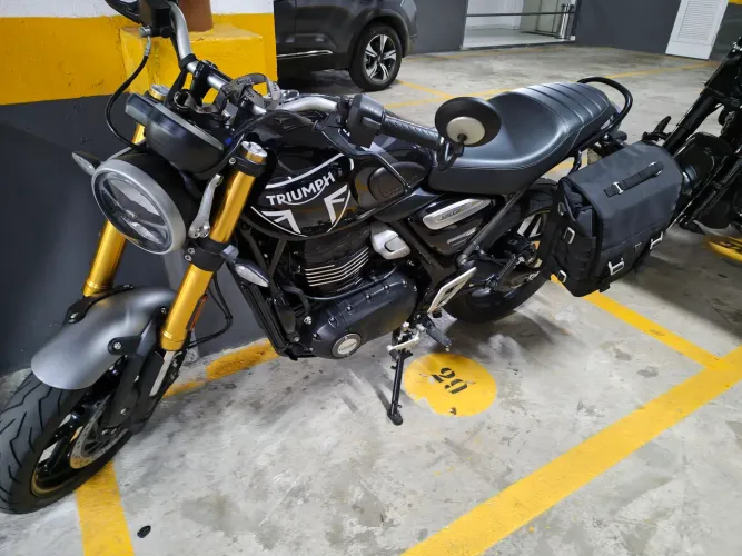Triumph Speed 400 2025 único dono