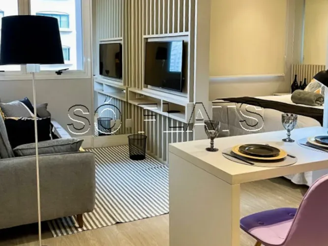 Flat Mercure Vila Olímpia disponível para venda com 25m², 01 dorm e 01 vaga de garagem