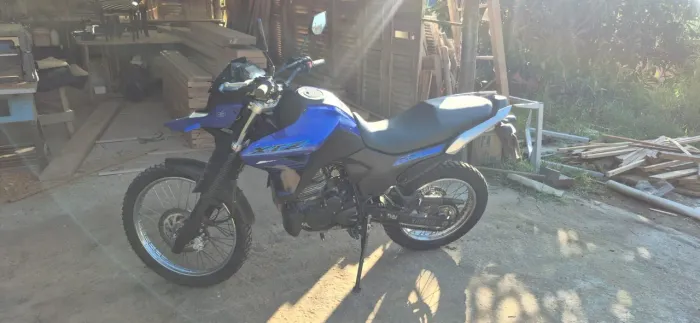 Vendo Yamaha Lander Connected 250 2025