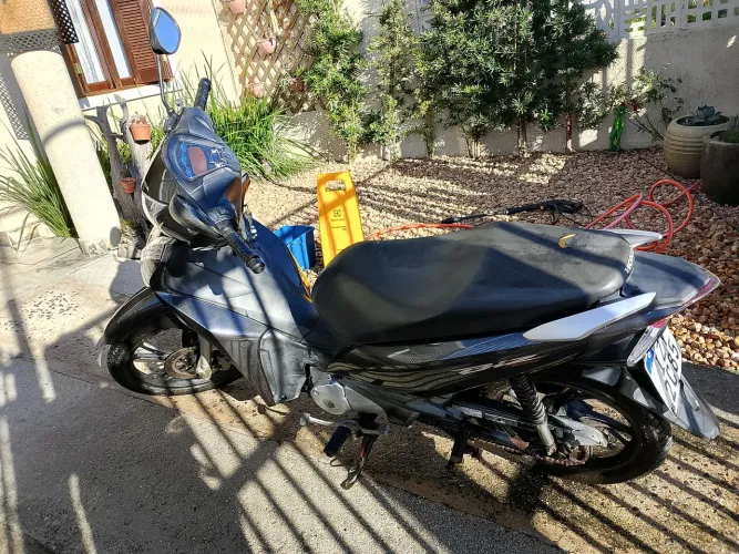 Moto biz *