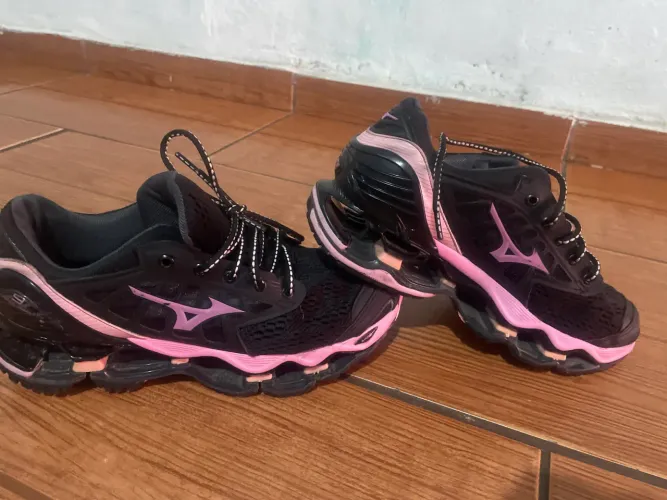 Tênis mizuno pro 9 tamanho 39 preto com rosa 