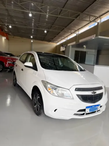 Chevrolet Onix JOY Hatch 1.0 8V Flex Mec. 4P 2018