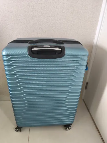 Vendo mala grande para viagem semi nova