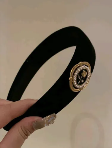 TIARA ELEGANTE VINTAGE PRETO VELUDO NOVO!