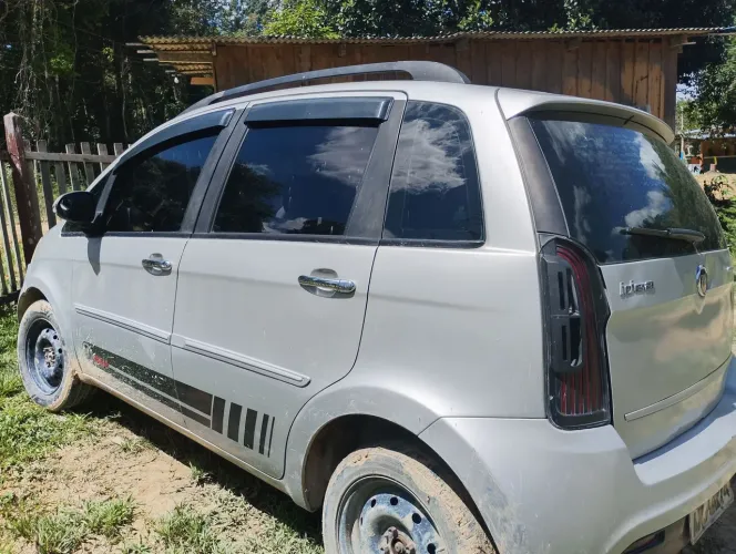 Fiat Idea Attractive 1.4 Fire Flex 8V 5P 2014