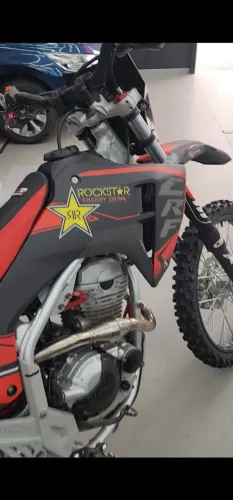Crf250f 2023 com preparação para trilha 280cc, vários acessórios, roupa nova etc.