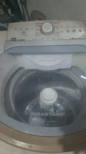 máquina com defeito vendo troco