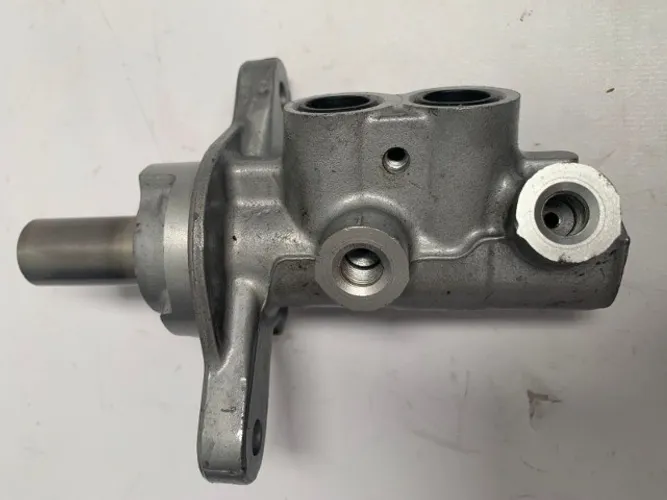 Cilindro Mestre Renault Sandero Logan 1.0 3c - 1.6 8v C/ABS (Usado/Original)