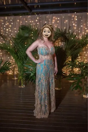 Vestido Arthur Caliman de Festa Longo verde com Pedrarias Douradas
