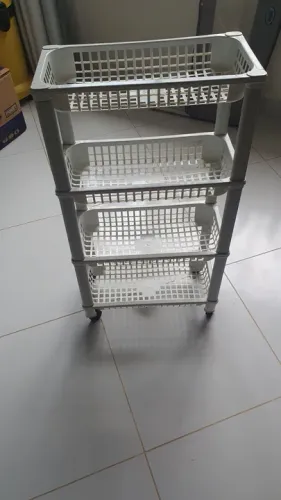 Plateleira Organizadora 4 bandejas de Plástico com rodinhas