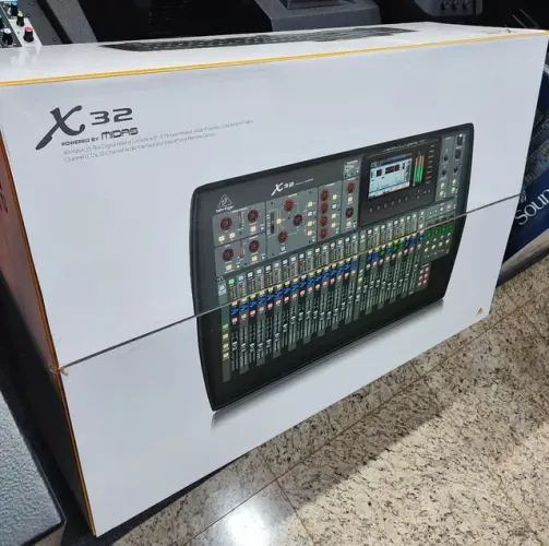 VENDO MESA DIGITAL BEHRINGER X32 FULL