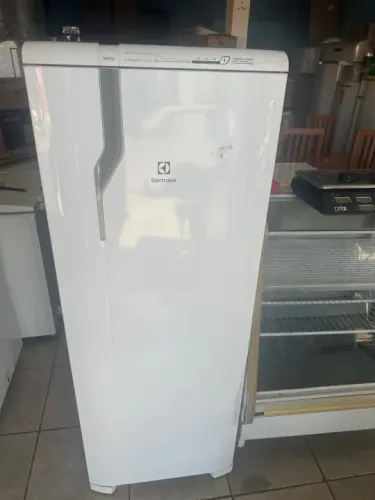 Refrigerador Electrolux  390 litros