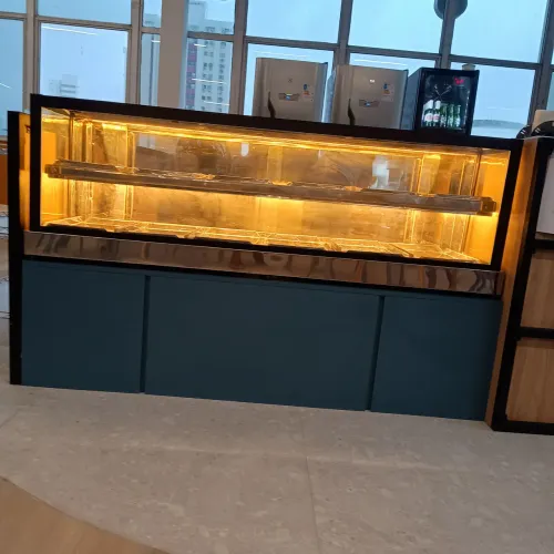 Fabricamos vários modelos de vitrine para salgados e panificadora 