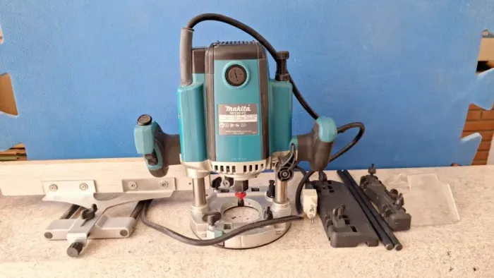 TUPIA DE COLUNA 12mm - MAKITA RP2301FC - 1650 watts - 110V