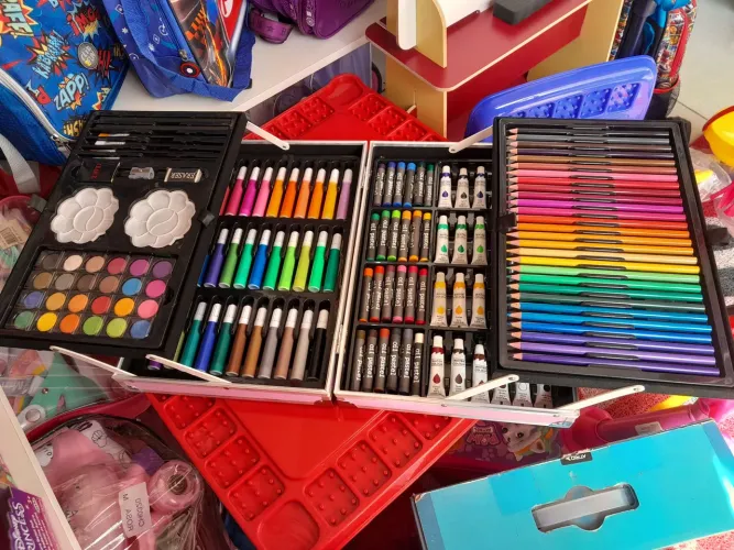 OFERTA MALETA LUXO SEMIPROFISSIONAL DE PINTURA 145 PEÇAS 