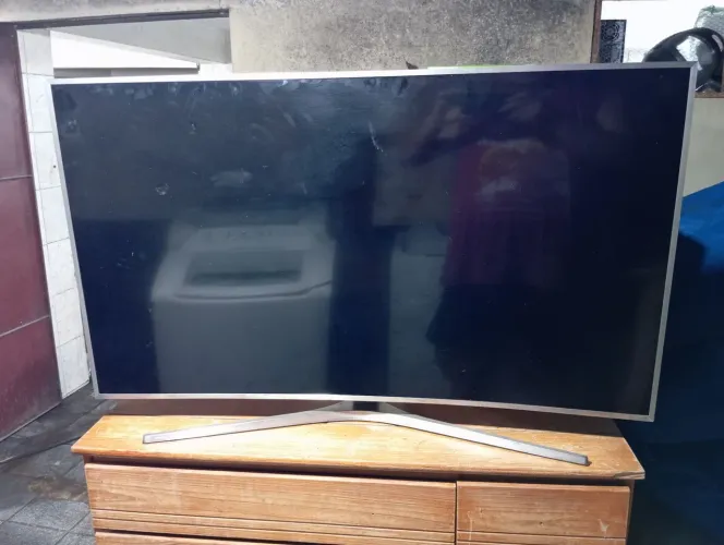 Tv Samsung tela curva com defeito 