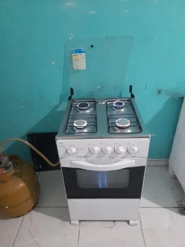 Vende-se fogão 4 bocas Esmaltec