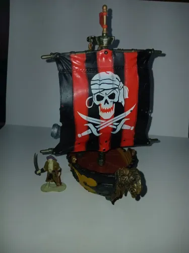 Navio Pirata Infantil com Figura