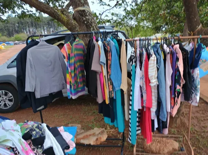 Roupas femininas infantil e masculino 