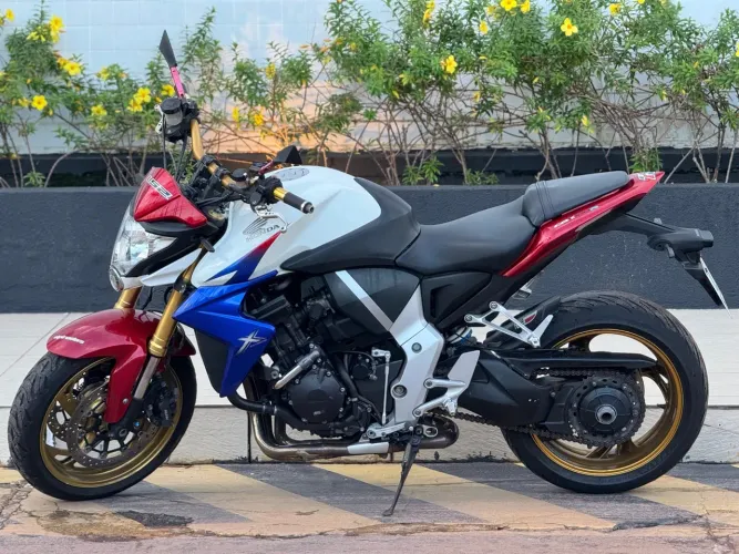 CB1000R Edição Limitada Capitão América 2013 em excelente estado 