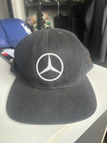 Boné Mercedes Benz Petronas