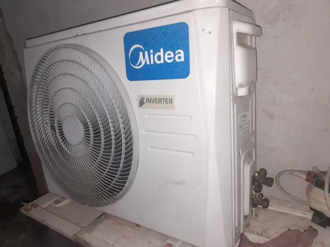 Vendo split midea 12.000btus  