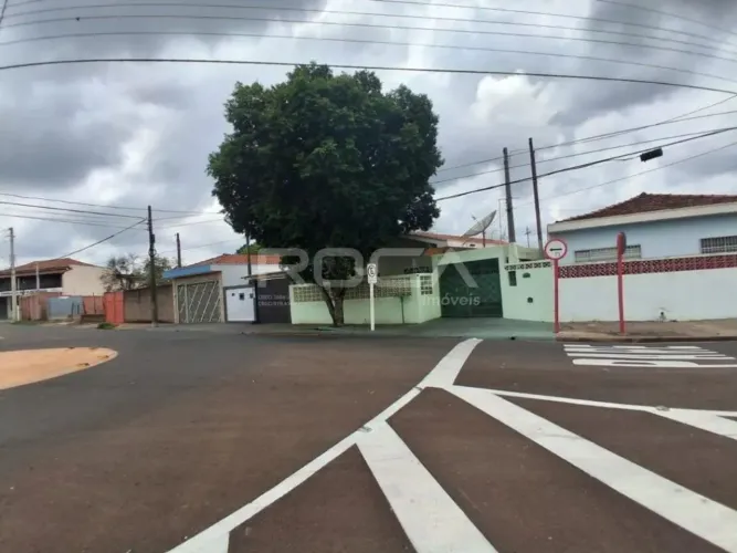 Casa Padrão à Venda em Vila Brasília, São Carlos - Conforto e Praticidade em um Só Lugar!