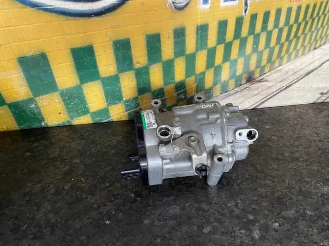 Compressor Toyota corolla Cross híbrida 2024 042400-0373
