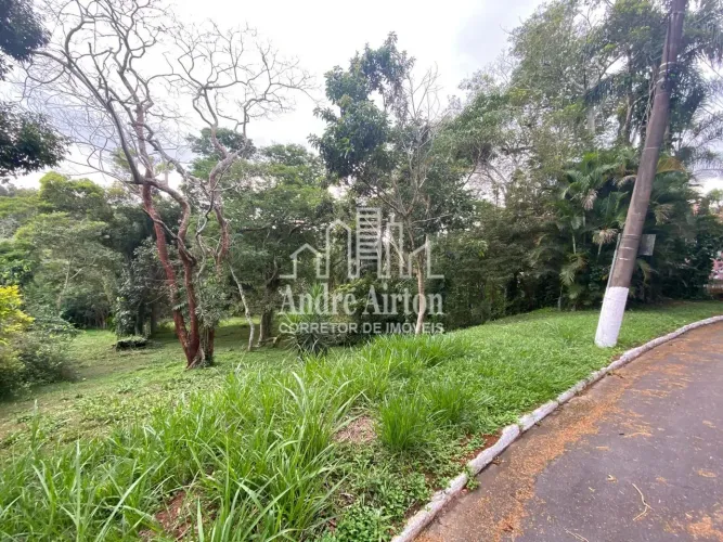 Terreno à venda no bairro Chácara da Lagoa - Itapecerica da Serra/SP