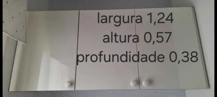 Armario suspenso em fórmica foi feito por marceneiro está novinho sem detalhes