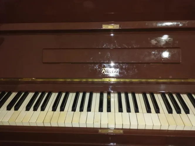 Piano Vertical Rosen - Ótimo estado!