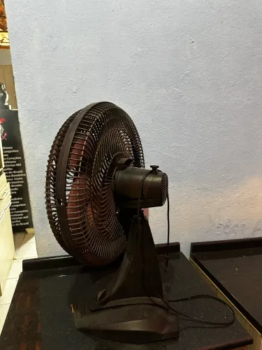 Ventilador com defeito pra vende rapidinho se quiser poder retirar as peça