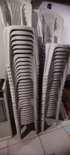 Cadeiras de Plástico - 10 unidades 