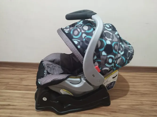  Bebê Conforto infantil  com isofix 