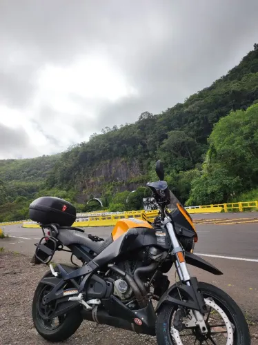 Buell Ulysses 1200 em ótimo estado 