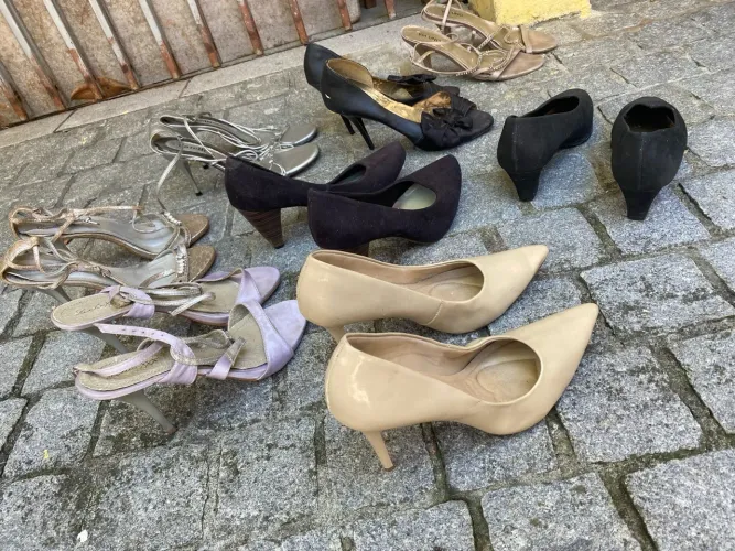 Vendo sandálias e sapatos feminino