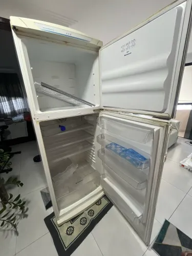 Geladeira 460L (motor com problema)