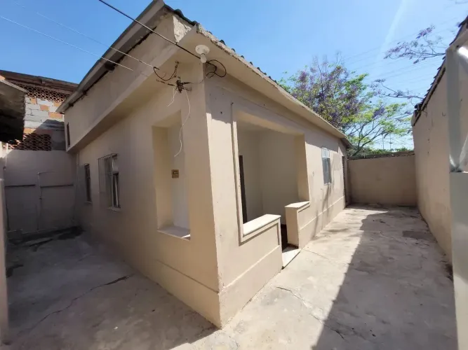 Imóvel para venda possui 450 metros quadrados com 6 quartos em Honório Gurgel - Rio de Jan