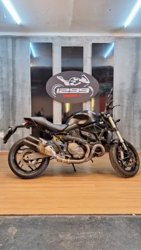 Ducati Monster 821 Dark