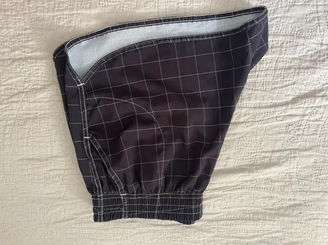short listrado 