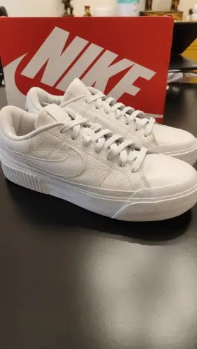 Tênis Nike Couro branco