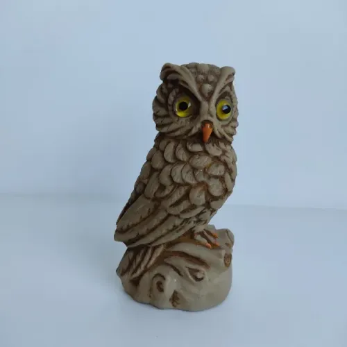 Enfeite escultura coruja marrom olhos amarelo rica em detalhes (usado)