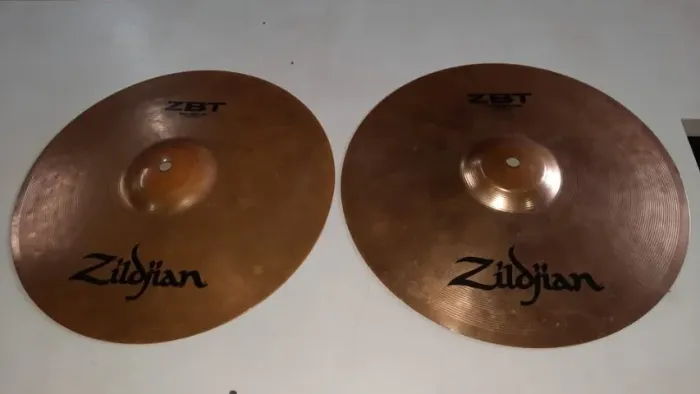 Pratos chimbal Zildijan Zbt 14"/36 cm semi novos