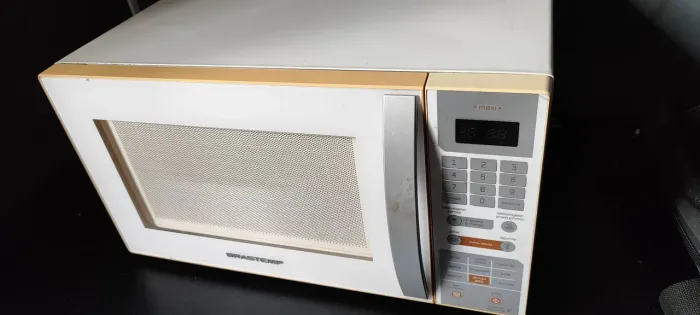 Micro-ondas Brastemp 30Li - com defeito 