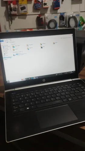 Notebook  hp i5 de oitava geração com ssd (rapido)