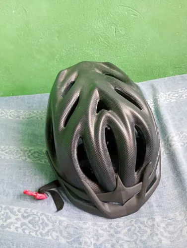 Capacete de Bicicleta Preto