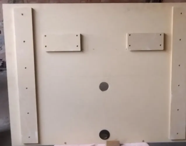 Painel para TV, cor branco, 1,20m de comprimento por 90 cm de altura